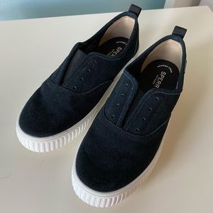 NWOB Sperry Slip-On Sneakers